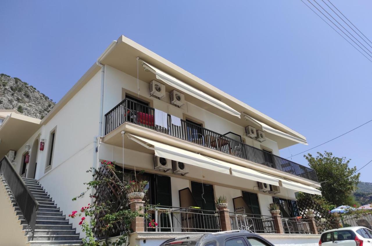 Vladimiros Apartments Barbáti Kültér fotó
