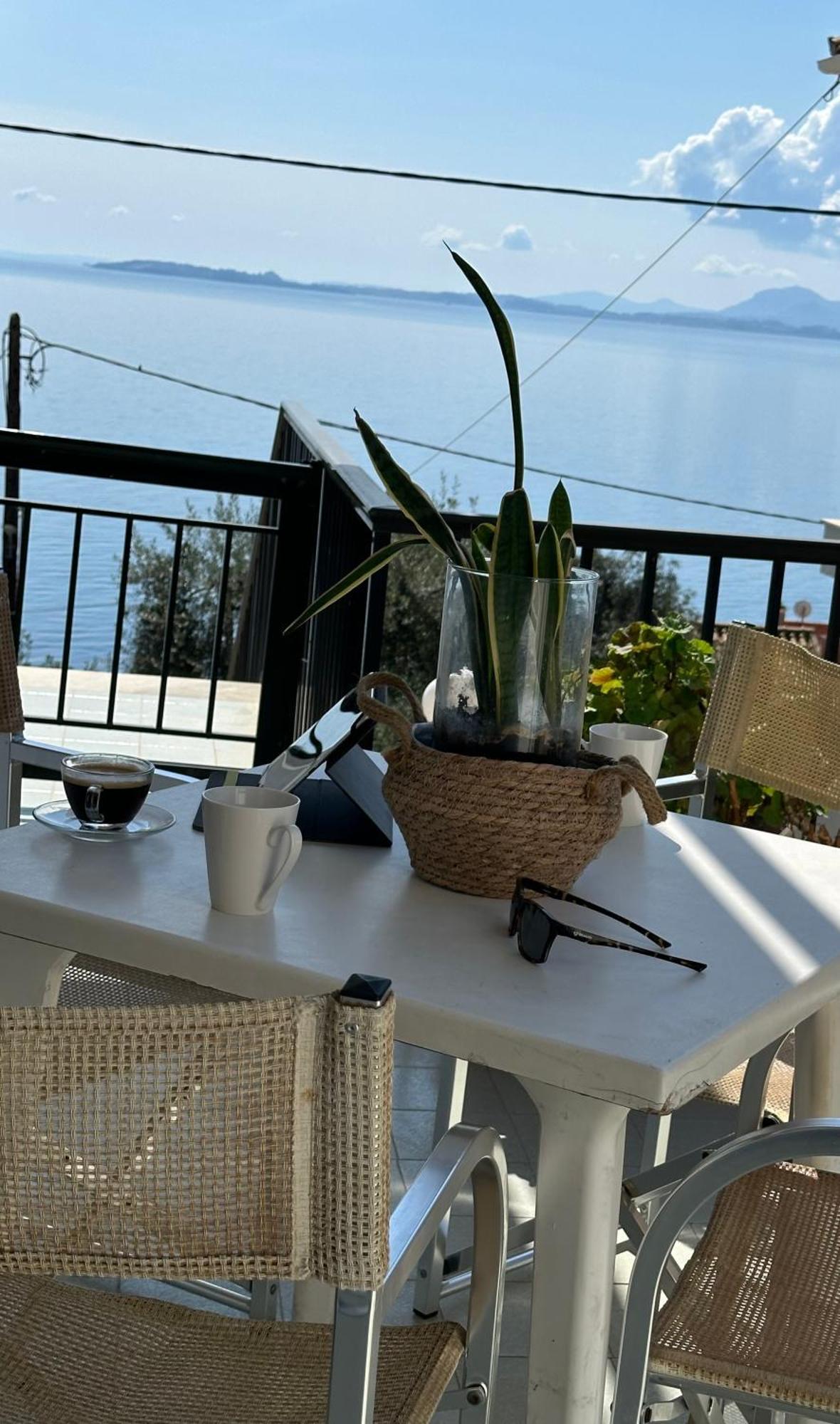 Vladimiros Apartments Barbáti Kültér fotó