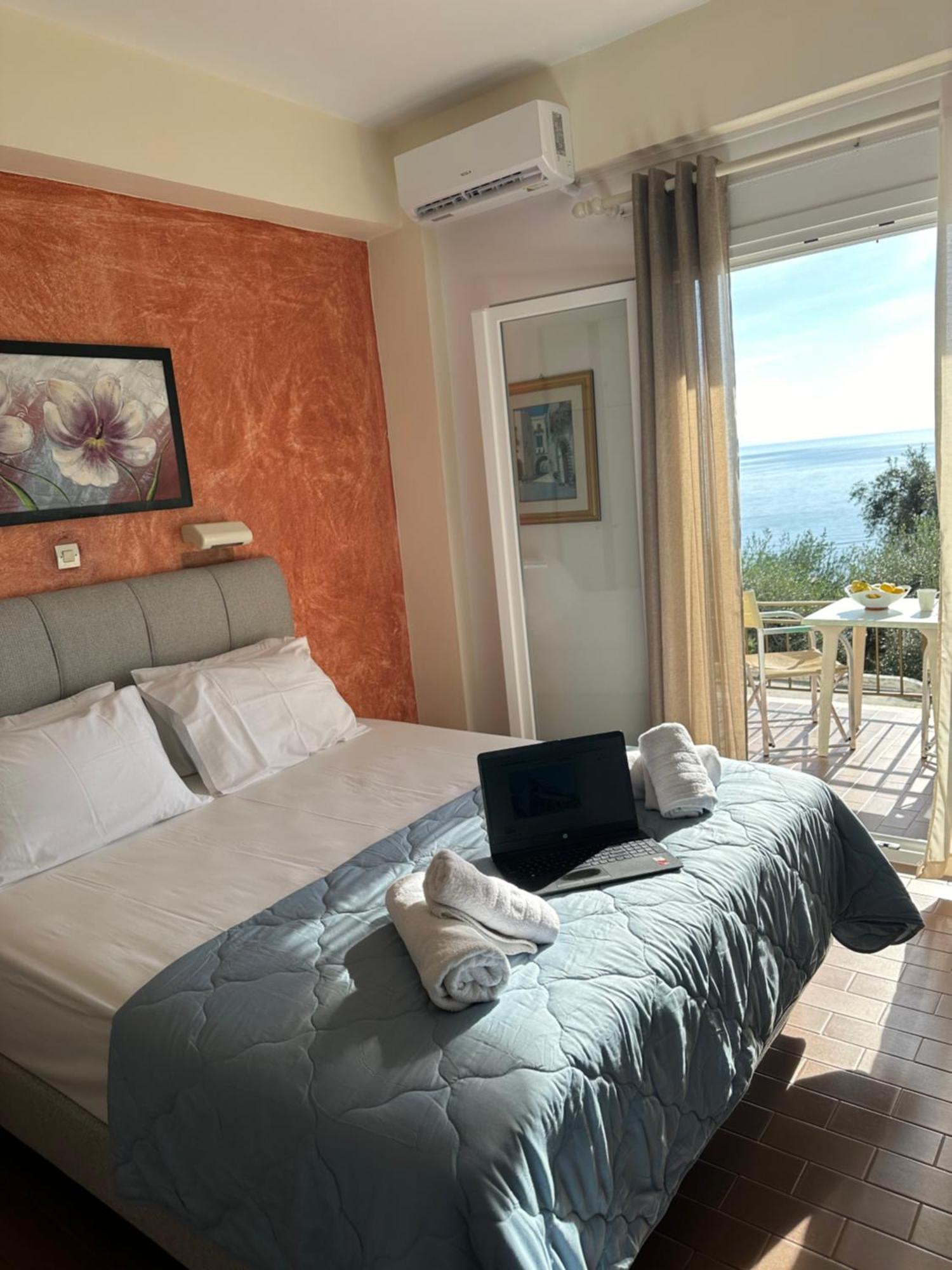 Vladimiros Apartments Barbáti Kültér fotó