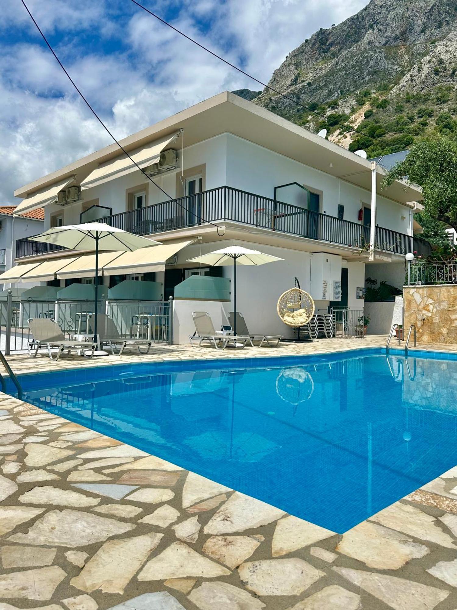 Vladimiros Apartments Barbáti Kültér fotó